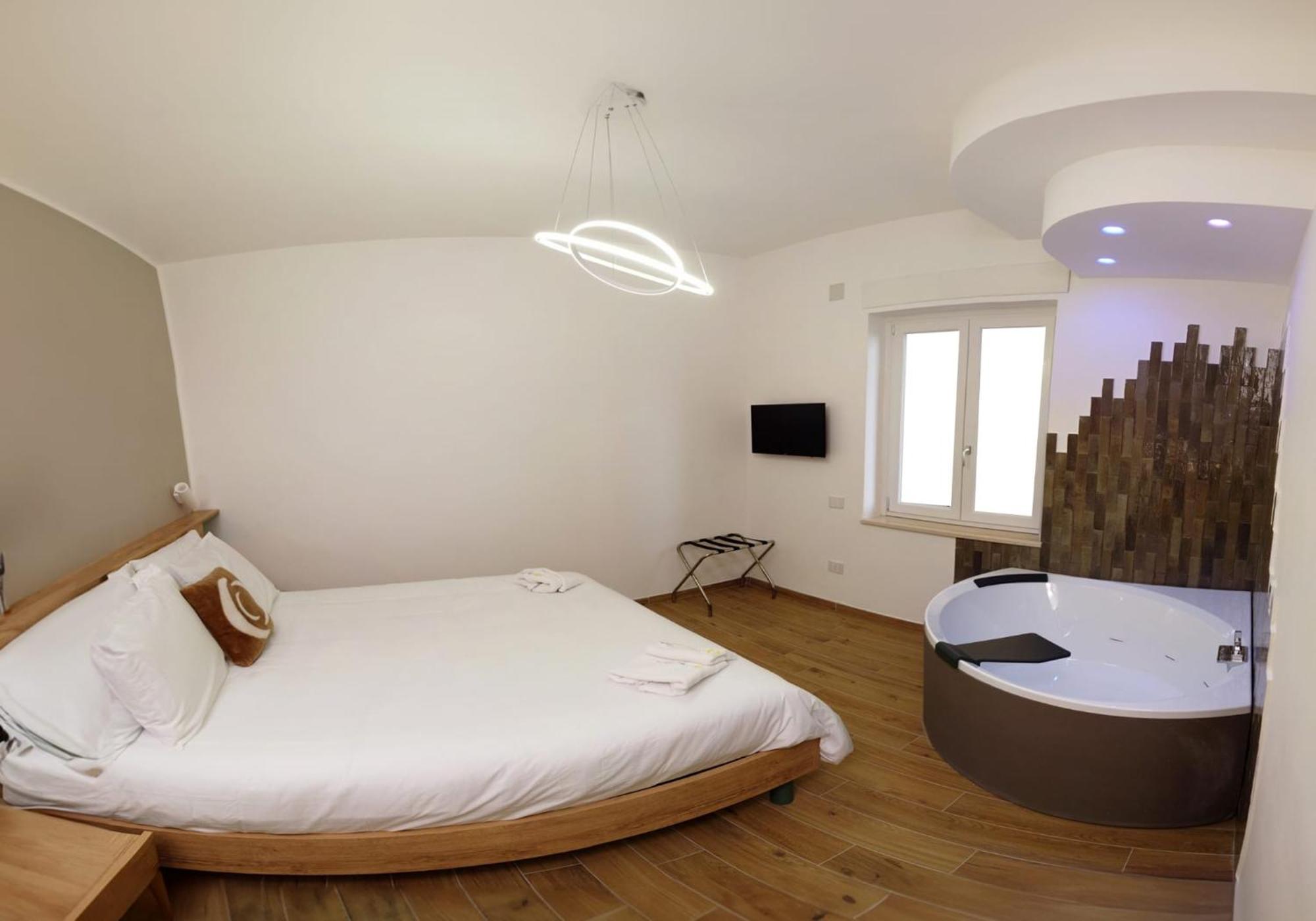 Appartamento Three Moons Boutique House/Calypso Salerno Esterno foto