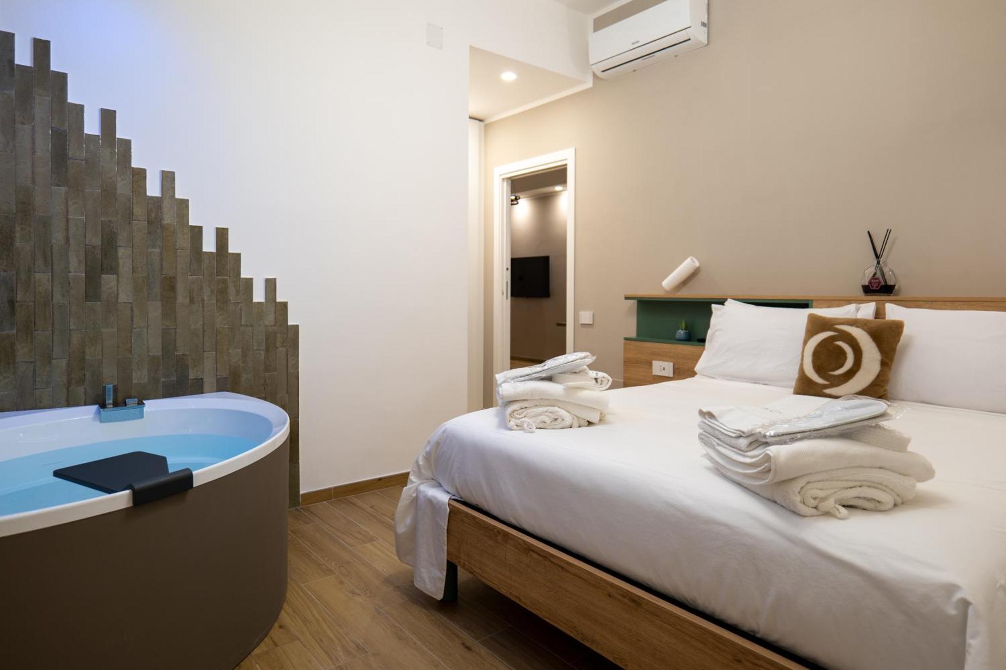 Appartamento Three Moons Boutique House/Calypso Salerno Esterno foto